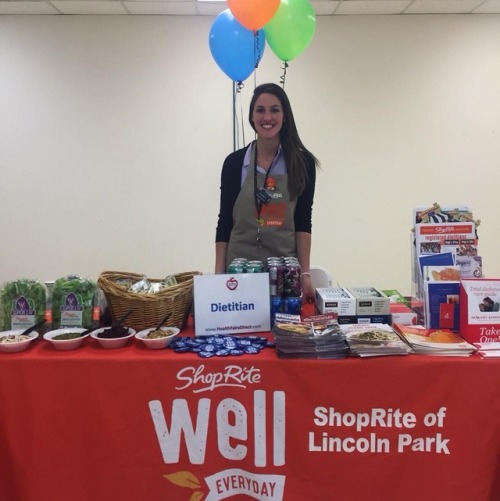 Edible Garden SUPERLEAF adding some antioxidant power to Shoprite’s health fair yesterday! #su