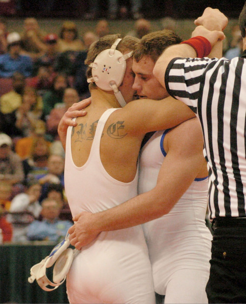 jockedjock: Dude, is that a banana in your singlet or you just happy to see me?!