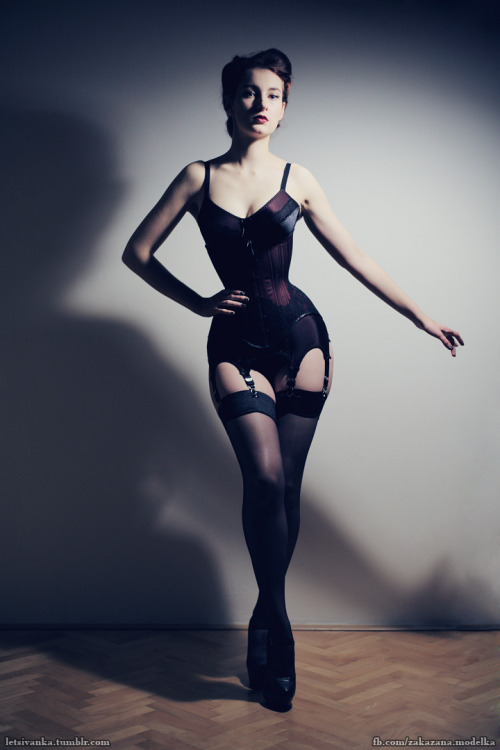 letsivanka: Gorgeous corset and lingerie from @riwaanerona by @murhaaya ♥