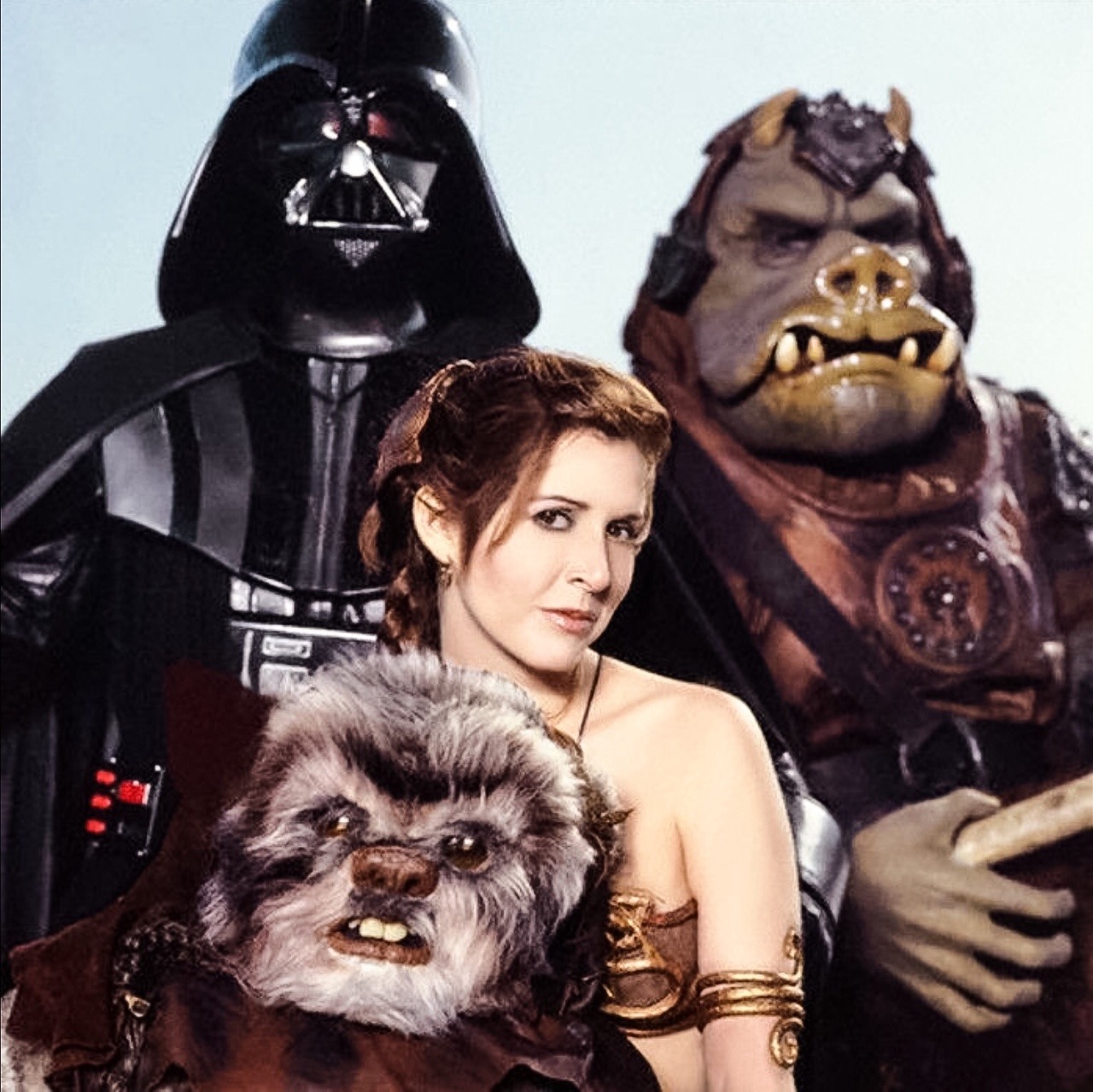 miviso: miviso:  Possibly the greatest movie promo photoshoot 📸✌🏻️ever.