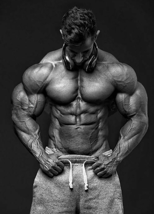 Rippling Defined Muscle! porn pictures