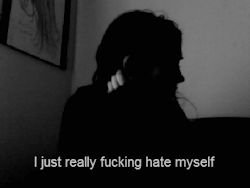 be-cutfree-and-hope:  Follow a depression blog with a little pinch of happiness. 
