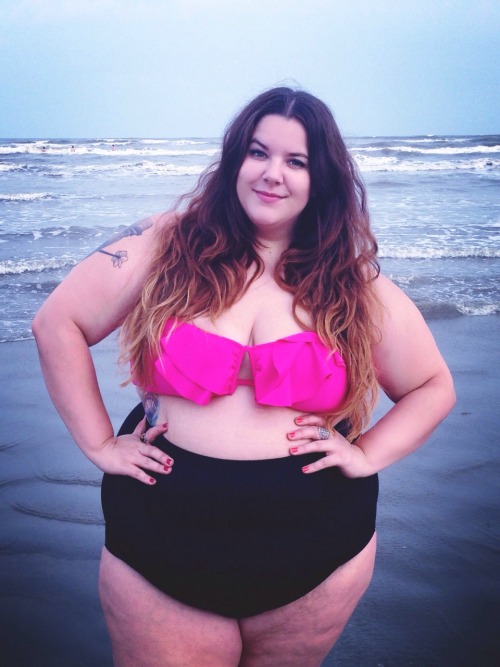 nataliemeansnice:  this body is my home. it’s where i live, eat, sleep, love, cry, hug, work, and ev