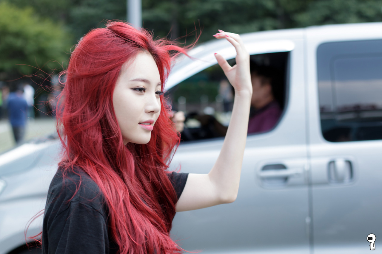 itsgirlsday:   사피엔 | DO NOT edit