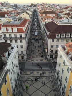 Travelingcolors:  Rua Augusta, Lisbon | Portugal (By Nacho Coca)