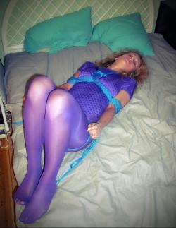 fetish-tights:  More  #pantyhose pics : http://tights-fetish.blogspot.com
