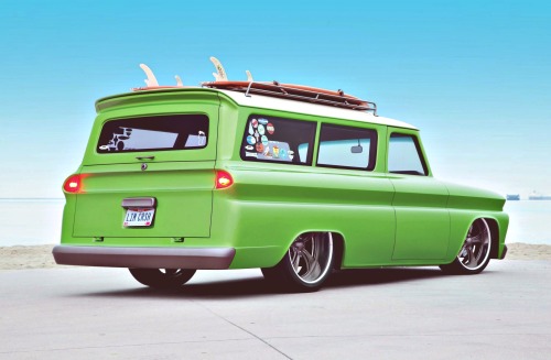 theoldiebutgoodie: 1966 Chevrolet Suburban Lime Crush.