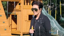 bricesander:Current mood : Kris Jenner alone on a playground with a bottle of wine.