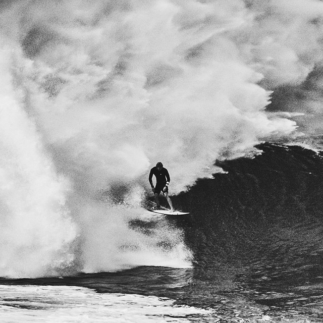 sonsofkerouac:  John John, casually exiting the Pipe… Photo: Aaron Lieber 