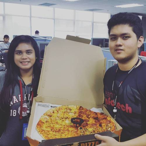 Thanks pizza party and butchoy! ~ #TeamCharlie #Yellowcab #pizza