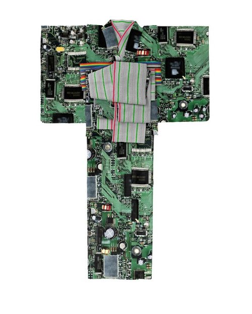 Circuit board print kimono &amp; obi by Japanese designer Gofukuyasan.
