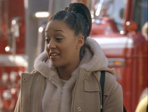 anangstyblackgirl:Tia and Tamera Mowry in 2000′s Seventeen Again. 