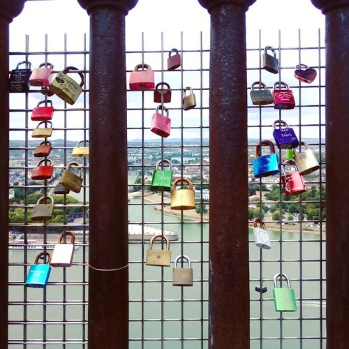 I wonder how many of them are still together :p #koblenz #travel #travelawesome #love #lockets #fort