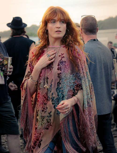 A conductor caught in slow motion.Florence Welch at Glastonbury Festival, 2015. Photo: Danny Martind