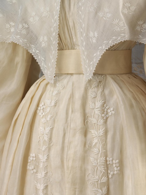  Wedding dressPlace of origin: England (made)Date: 1834 (made)Artist/Maker: UnknownMaterials and Tec