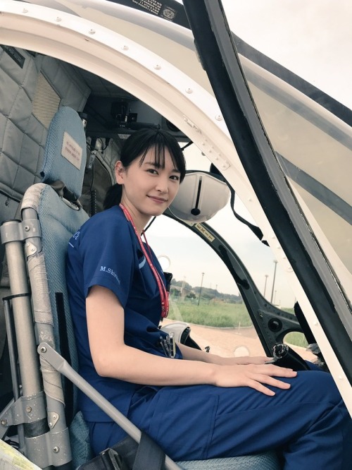 yoimachi:    Twitter / lespros_sec1新垣結衣