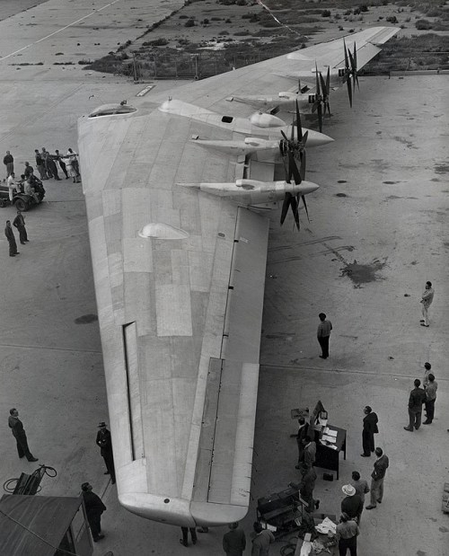 Northrop XB-35 via Aero-Pictures. More Airplanes here.