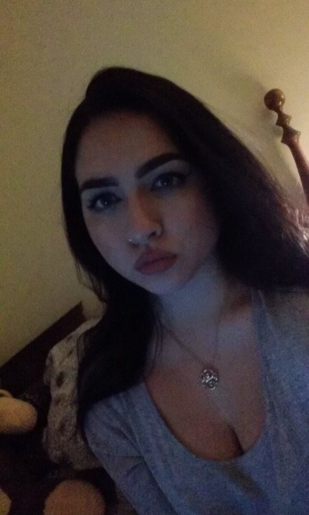 arabianspice: i was tagged for these selfie things by @phyloxdoll @siopaogal @persianangel so i gues