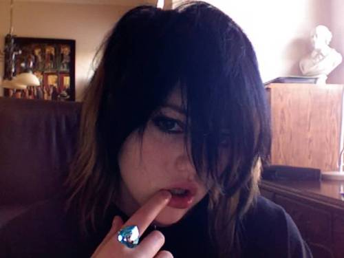 what-the-feet:  emo girl