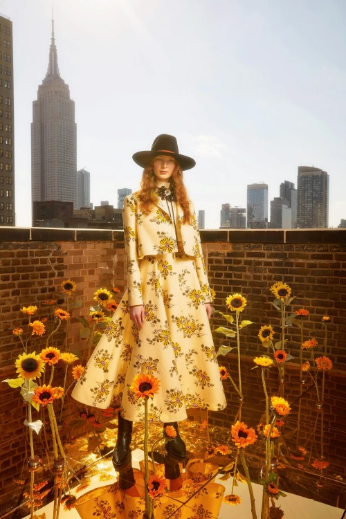 Lela Rose Fall 2022 Ready-to-WearPhotos courtesy of Lela Rose