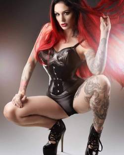 72tattoo:  Cervena Fox