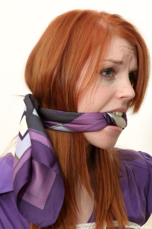 graybandanna:  Fi Stevens is one of my favorite bondage models, especially when she’s wearing a scarf gag in her mouth.