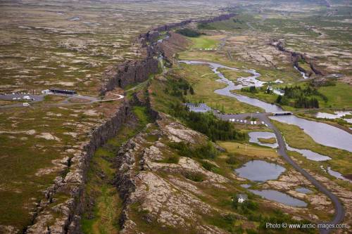The Rift&rsquo;s the ThingFrom the western lip of Almannagja Fissure, the view spans continents: