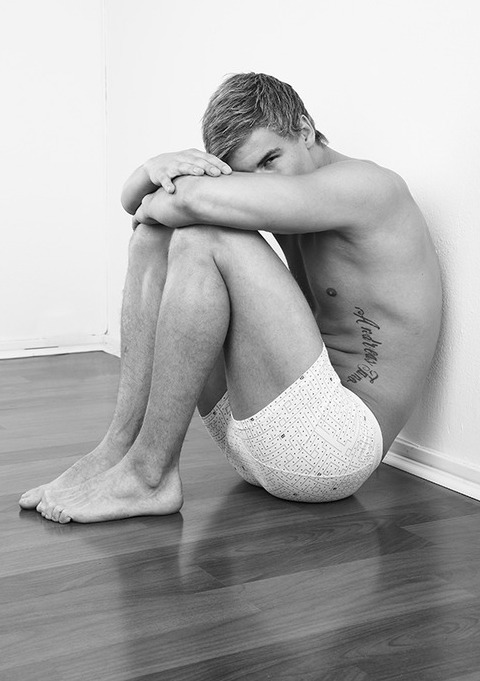 Taking Off:
Click, reblog and follow. Pass me around to all your friends.