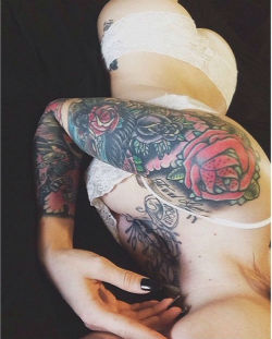 sk1n-and-b0nes:  tattoo and piercing blog