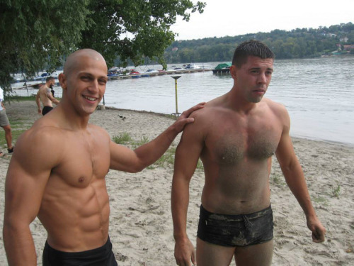 serbian-muscle-men:  Serbian powerlifter Milan 
