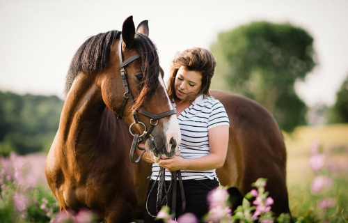 Ami is the photographer behind Hoofbeats &amp; Pawprints. Since being a child she has had a deep lov