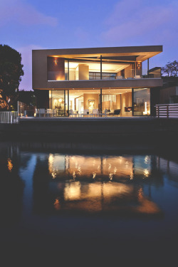 modernambition:  Long Beach Residence | MDRNA | Instagram