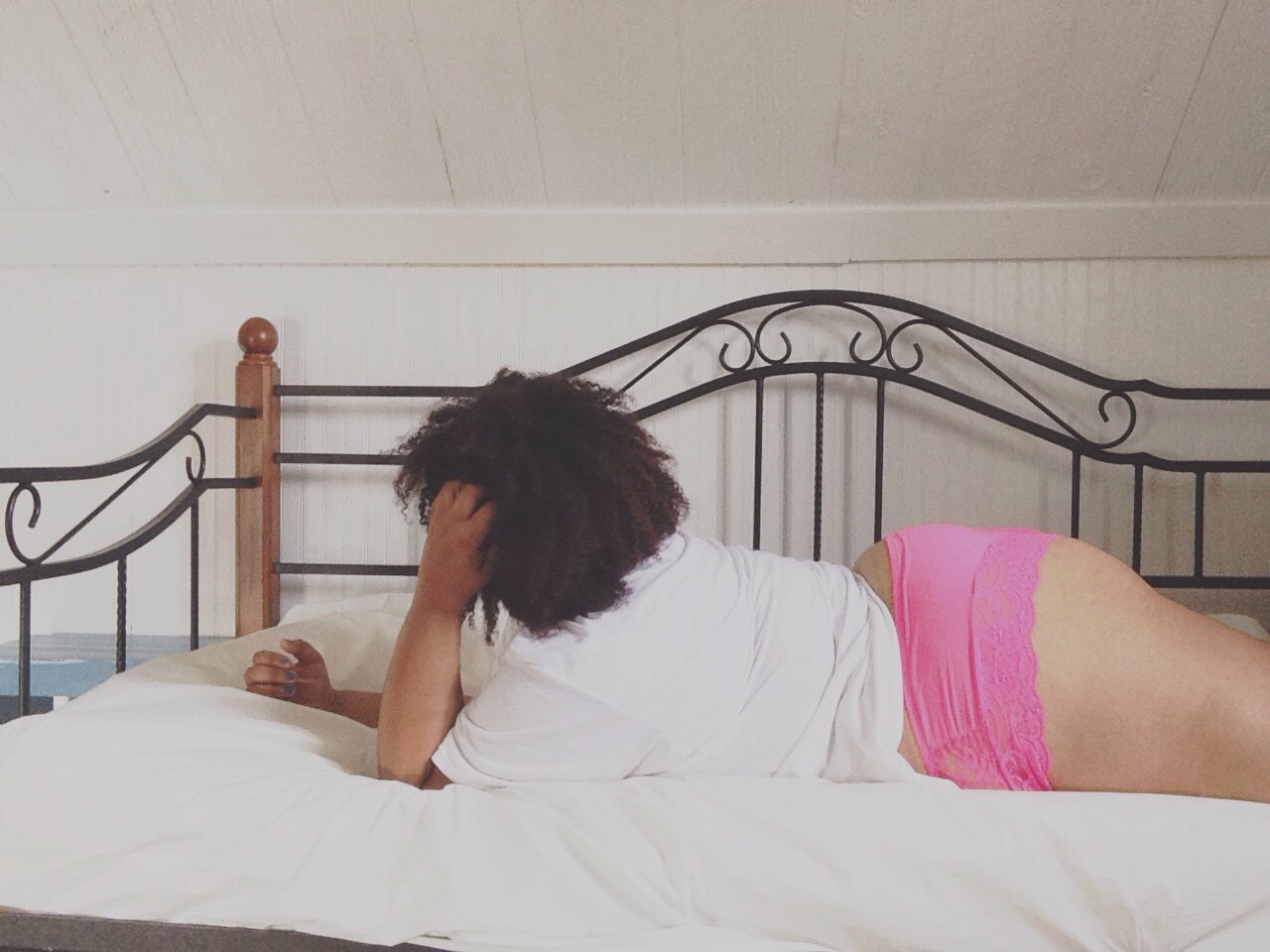 mymoonx:  “Whoa! She a big chick, big ol’ legs, big ol’ thighs, big ol’ hips,