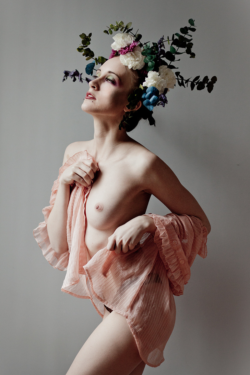rebeccalawrence:  Mea photographed by me :) Follow me on Instagram: @bexlaw 