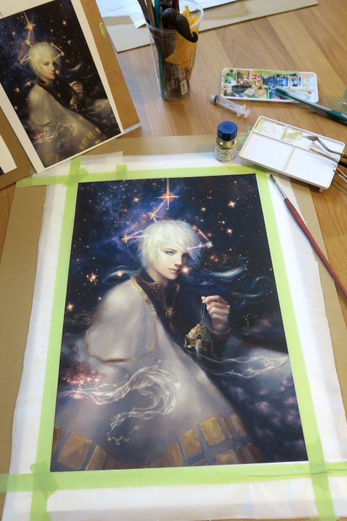 orotea:  Prep-ing my @aqualumina gallery piece with final touches of gold paint!  (๑•̀ㅂ•́)و✧