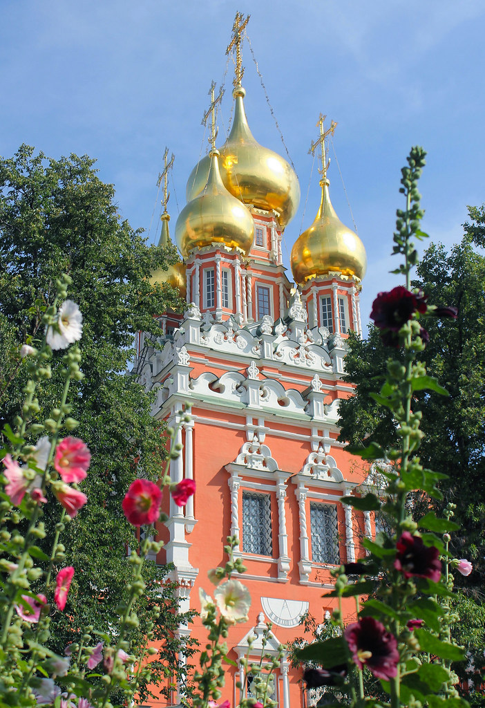 Kadashi Church, Moscow (by Alexander Sacalevic) / http://picstreet.fr