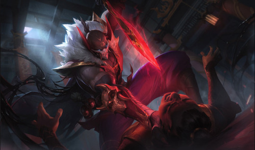 Blood Moon Sivir, Blood Moon Aatrox, Blood Moon Pyke, Blood Moon Aatrox Prestige Edition