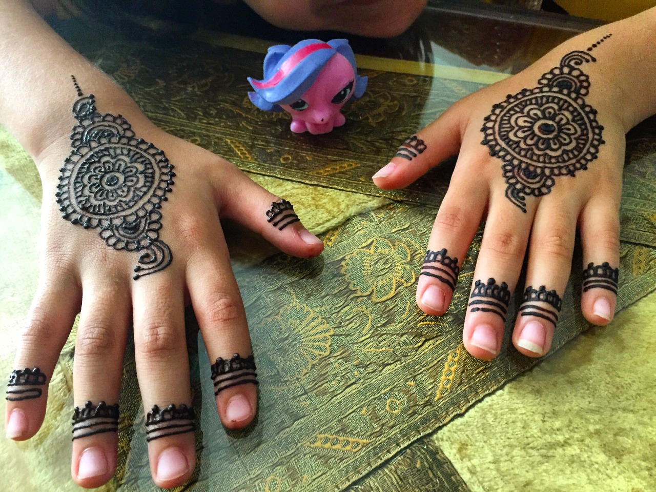 Henna Designs & Art
