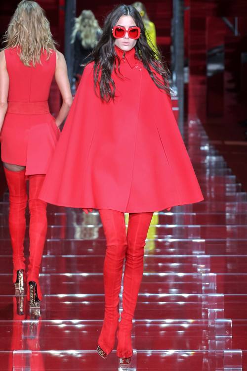 larastonesboobs: Versace Fall 2015 RTW