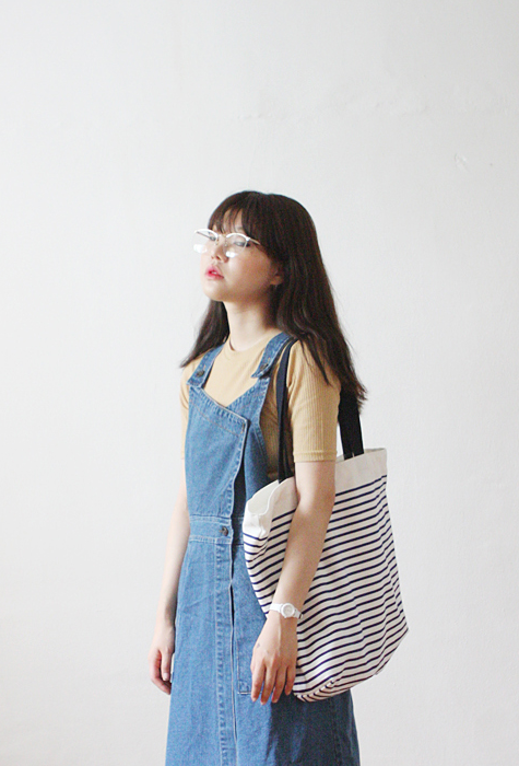 daeum:  STRIPE CANVAS BAG 20,000원 