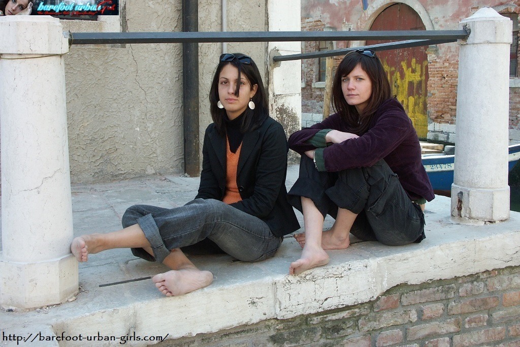 SIZZLING HOT UPDATE from BAREFOOT URBAN GIRLS!!!This week we have three photosets