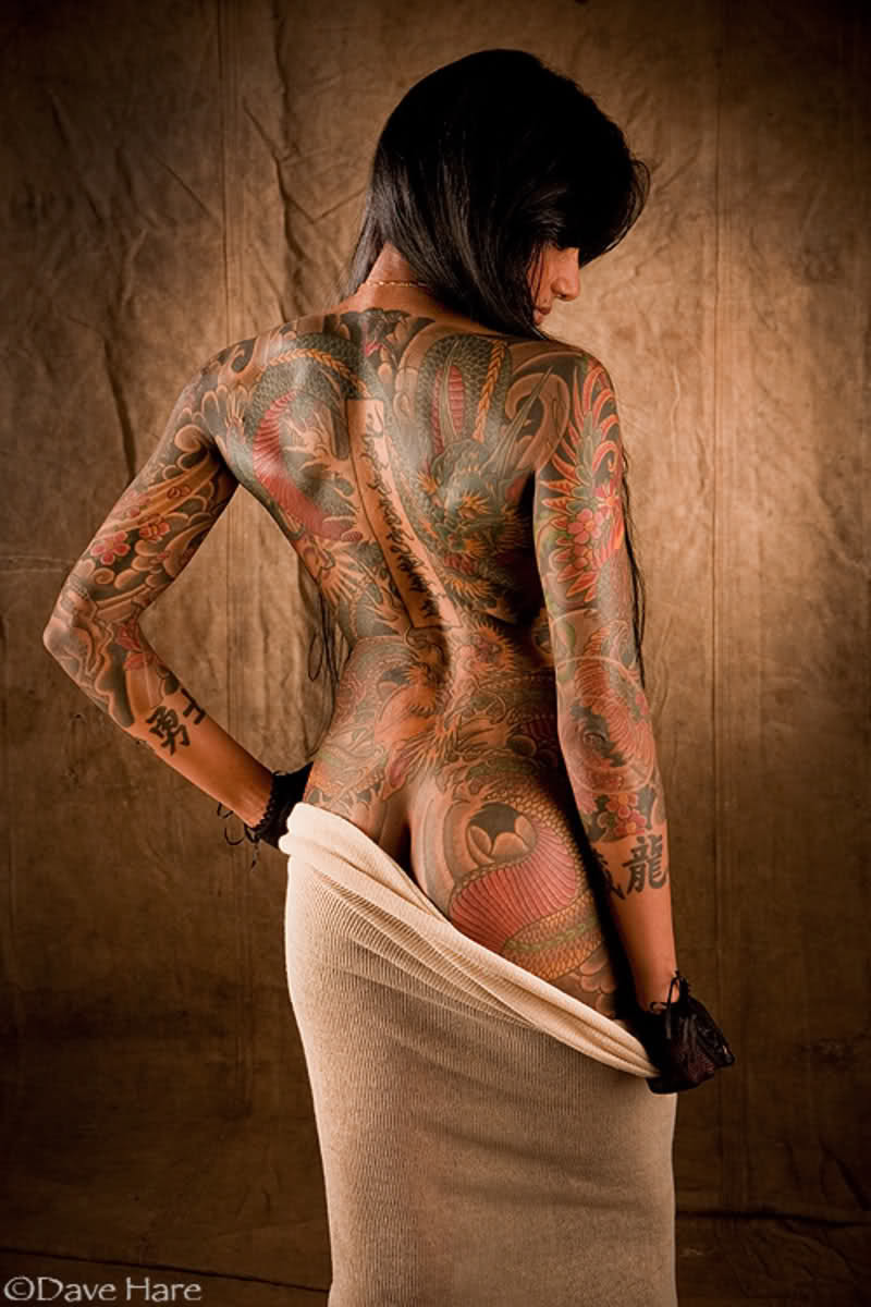 ashpool79:  Gorgeous back tattoo