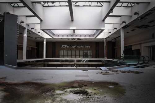 88floors:  Abandoned Shopping Malls  porn pictures