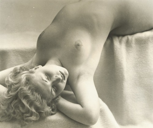 madivinecomedie:Jean-Marie Auradon Female nude 1940