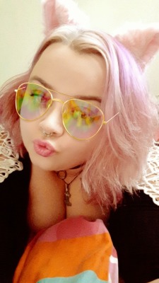 suicideangelkitten:  The boujee filter on Snapchat. 