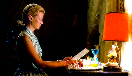 sulietsexual:EDIT REQUEST MEMEAnonymous asked Mad Men + 5∟Most Underrated Character