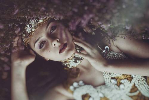 The Enchanted MoorsModel: @martynabardeckaDress: @tokarzewska#enchanted #magical #portrait #fa