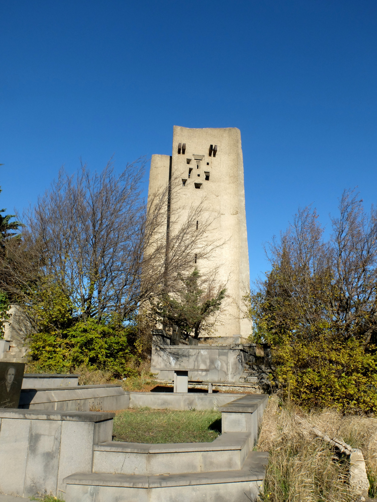 ainidocumentary:  Cemetery In Mukhadgverdi. Tbilisi.  Architect: V. Djorbenadze