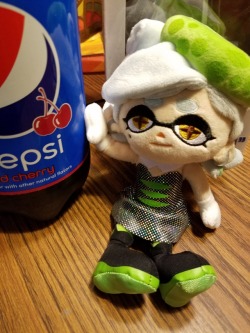 hokuto-ju-no-ken: Benevolently haunted Marie Calamari doll that brings you pepsi and calls you a friend &lt;3