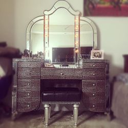 I&Amp;Rsquo;M Obsessed With My New @Michael_Amini Hollywood Swank Vanity!  It Fits